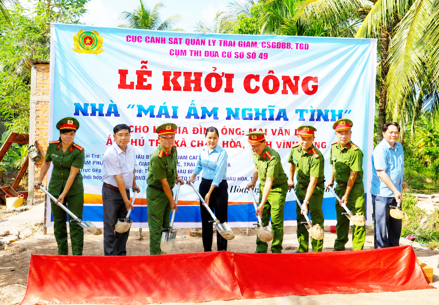 Khởi công xây dựng nhà “Mái ấm nghĩa tình” cho hộ gia đình khó khăn

