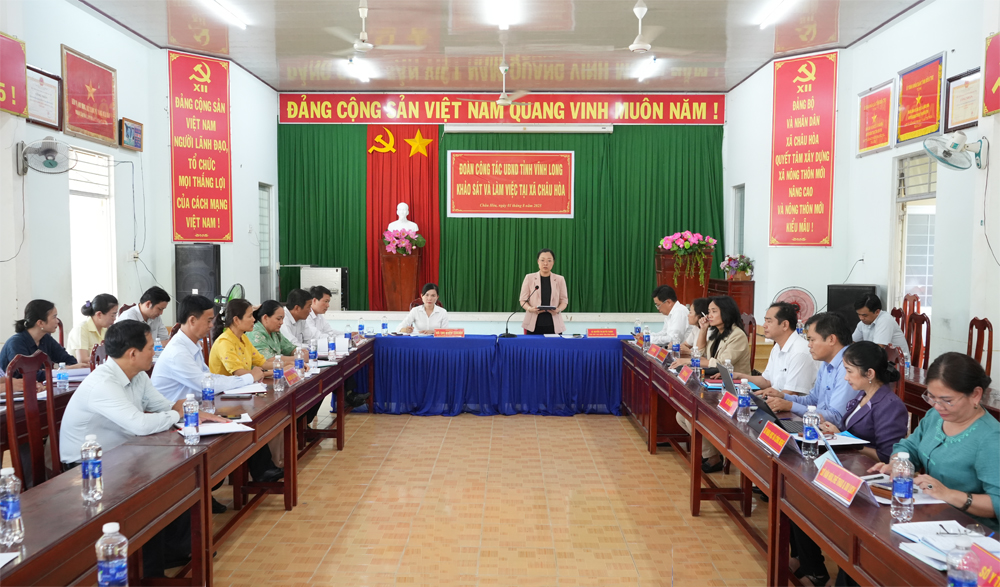 Phó Chủ tịch UBND tỉnh Nguyễn Thị Quyên Thanh kiểm tra tình hình vận hành bộ máy chính quyền địa phương cấp xã tại xã Châu Hòa